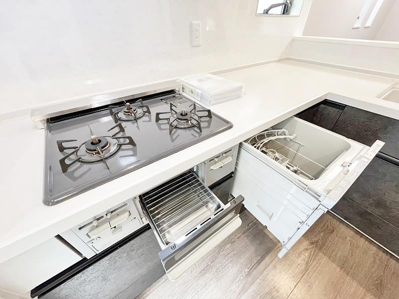 3LDK house in Adachi Ward, Tokyo - Photo 1