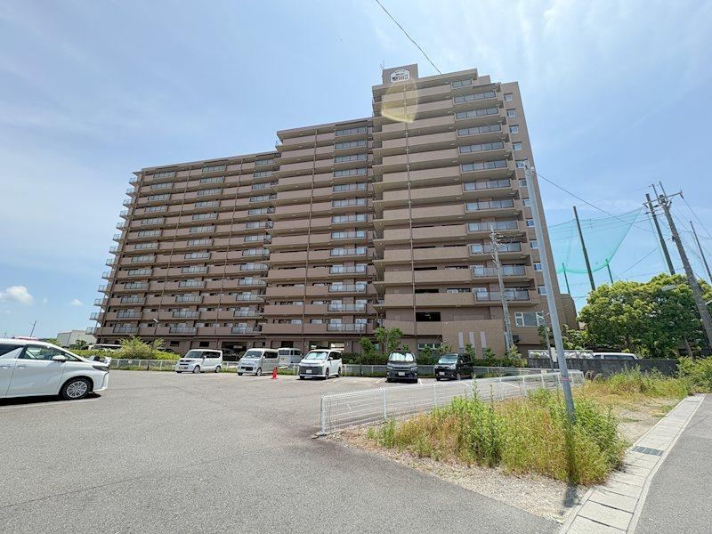 3LDK apartment in Otsu, Shiga - Photo 1