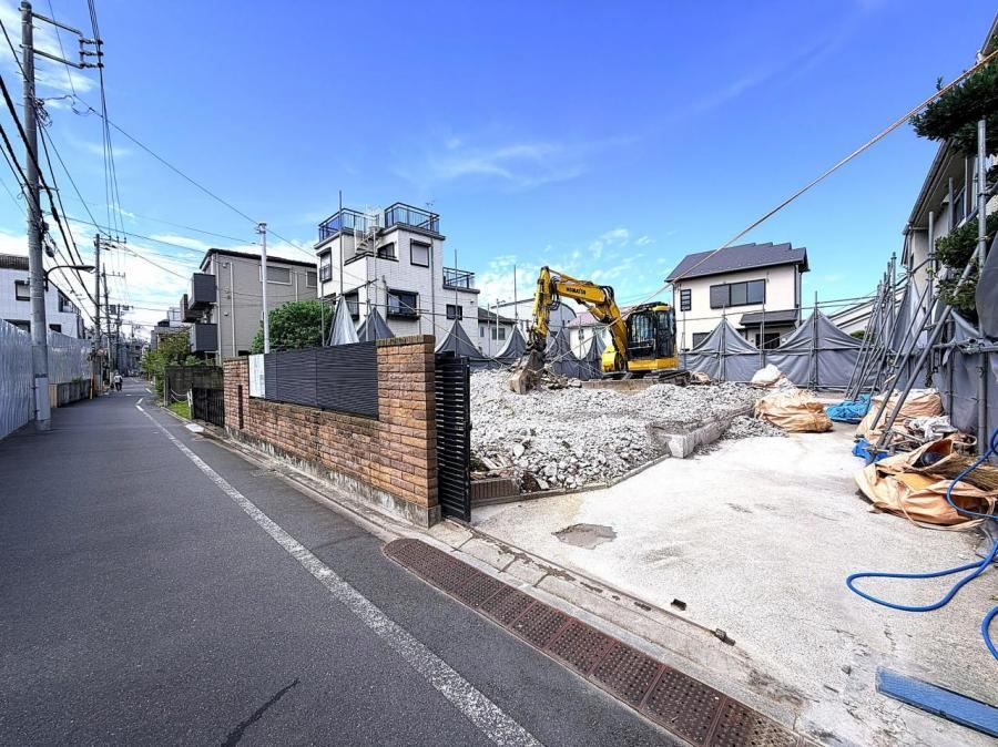128 m² land in Shinjuku Ward, Tokyo - Photo 1