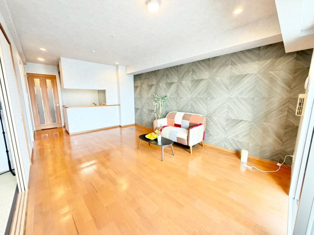 3LDK apartment in Nishi Ward, Sakai, Osaka - Photo 1