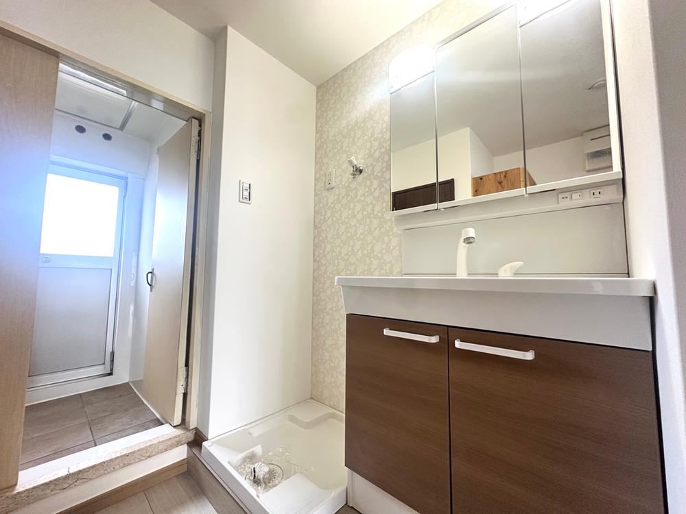 2LDK apartment in Yodogawa Ward, Osaka - Photo 1