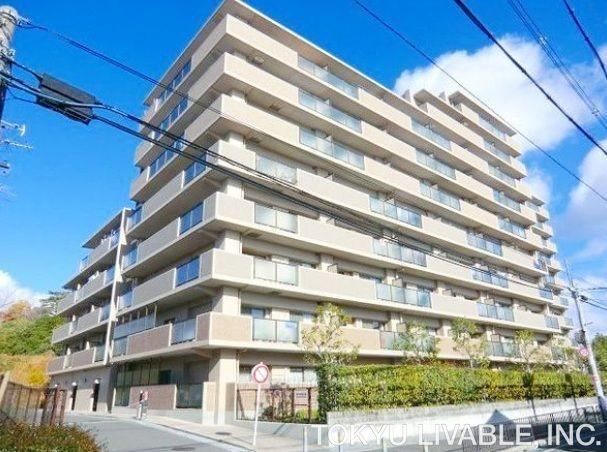 3LDK apartment in Toyonaka, Osaka - Photo 1