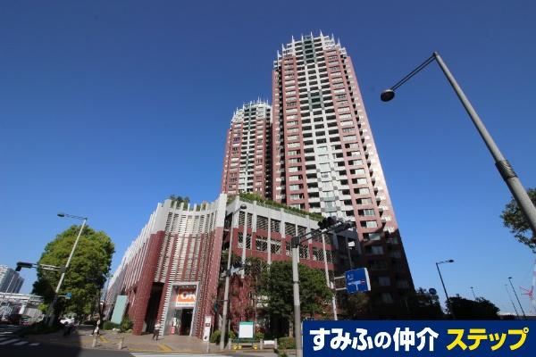 2LDK apartment in Minato Ward, Tokyo - Photo 1