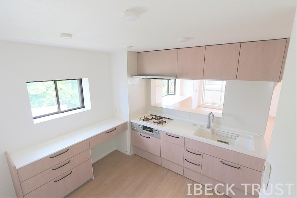 2LDK apartment in Midori Ward, Yokohama, Kanagawa - Photo 1