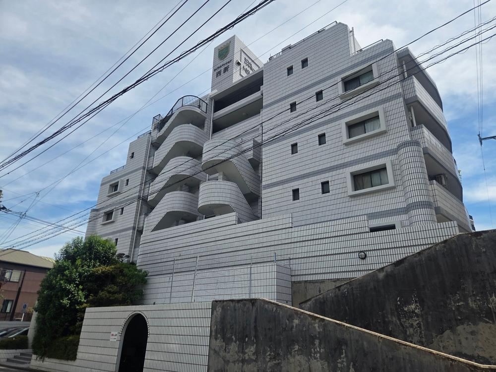4LDK apartment in Sawara Ward, Fukuoka - Photo 1