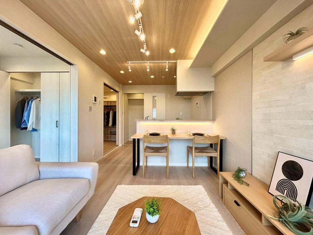 2LDK apartment in Toshima Ward, Tokyo - Photo 1