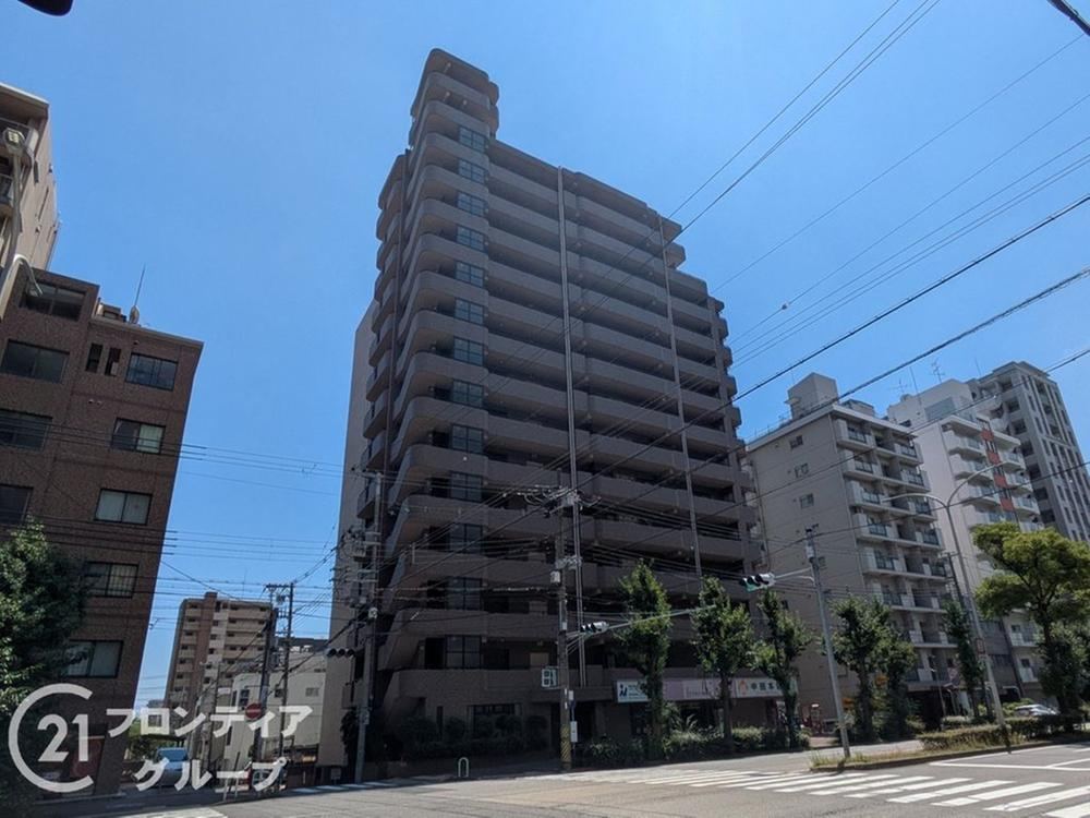 2LDK apartment in Chuo Ward, Kobe, Hyogo - Photo 1