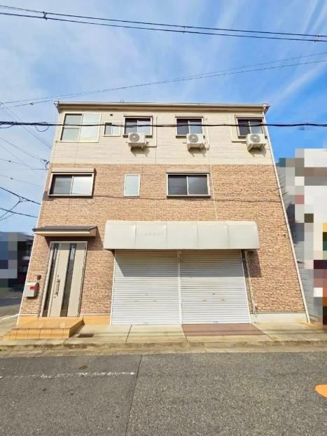 3LDK house in Neyagawa, Osaka - Photo 1