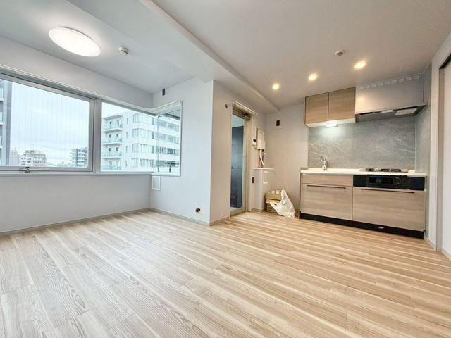 studio apartment in Shinjuku Ward, Tokyo - Photo 1