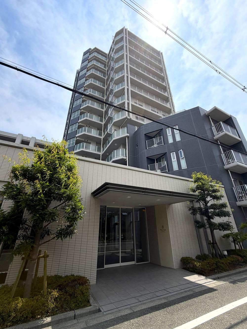 3LDK apartment in Yodogawa Ward, Osaka - Photo 1