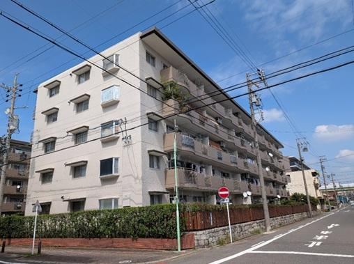 3LDK apartment in Showa Ward, Nagoya, Aichi - Photo 1