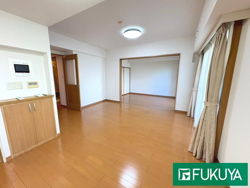 3LDK apartment in Higashinada Ward, Kobe, Hyogo - Photo 1