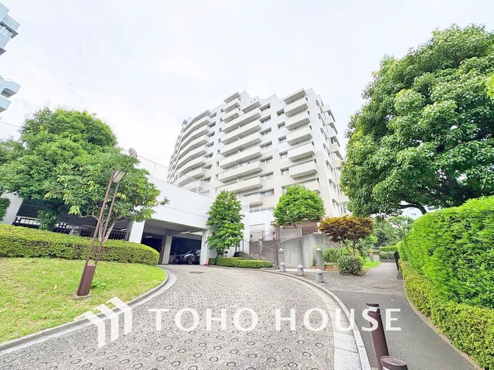4LDK apartment in Inagi, Tokyo - Photo 1
