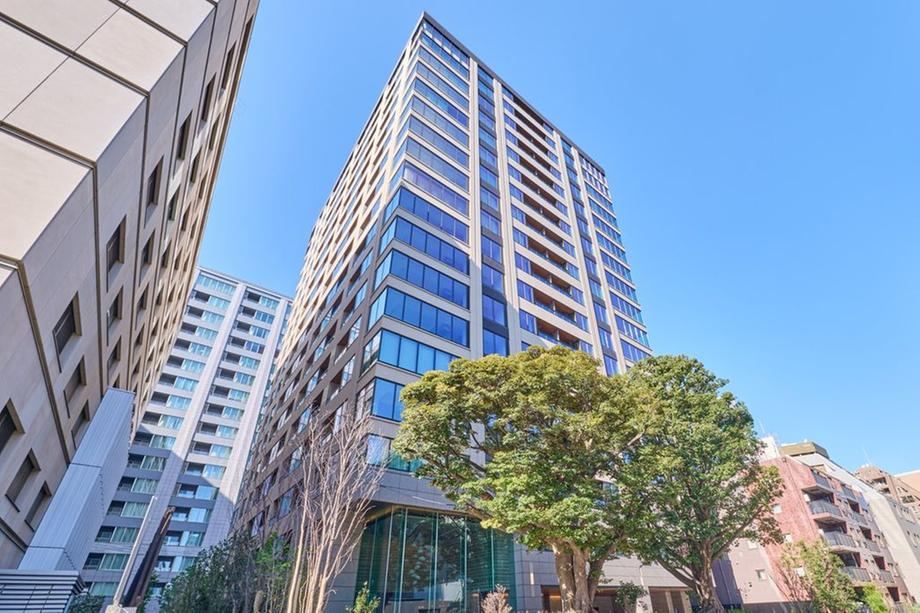 3LDK apartment in Chiyoda Ward, Tokyo - Photo 1