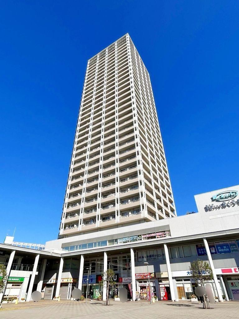 2LDK apartment in Chofu, Tokyo - Photo 1