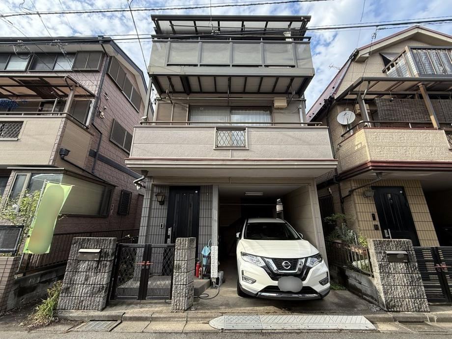4LDK house in Chofu, Tokyo - Photo 1