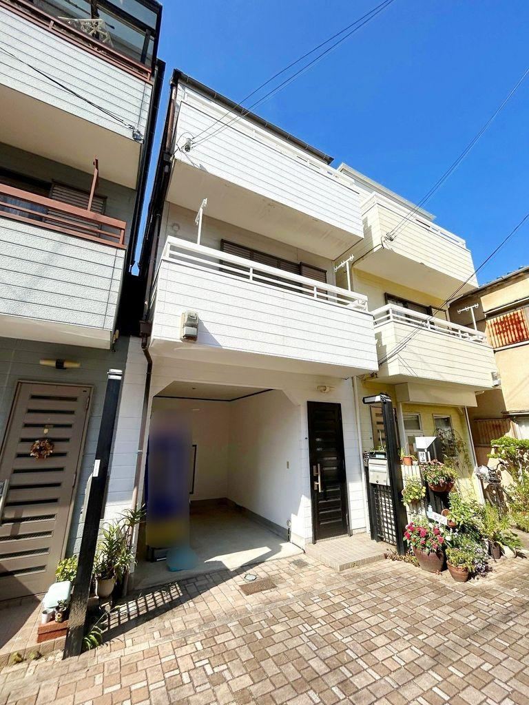 3LDK house in Nishinomiya, Hyogo - Photo 1