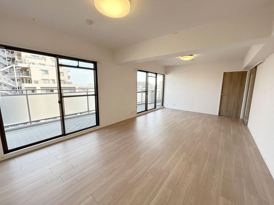 4LDK apartment in Higashinada Ward, Kobe, Hyogo - Photo 1