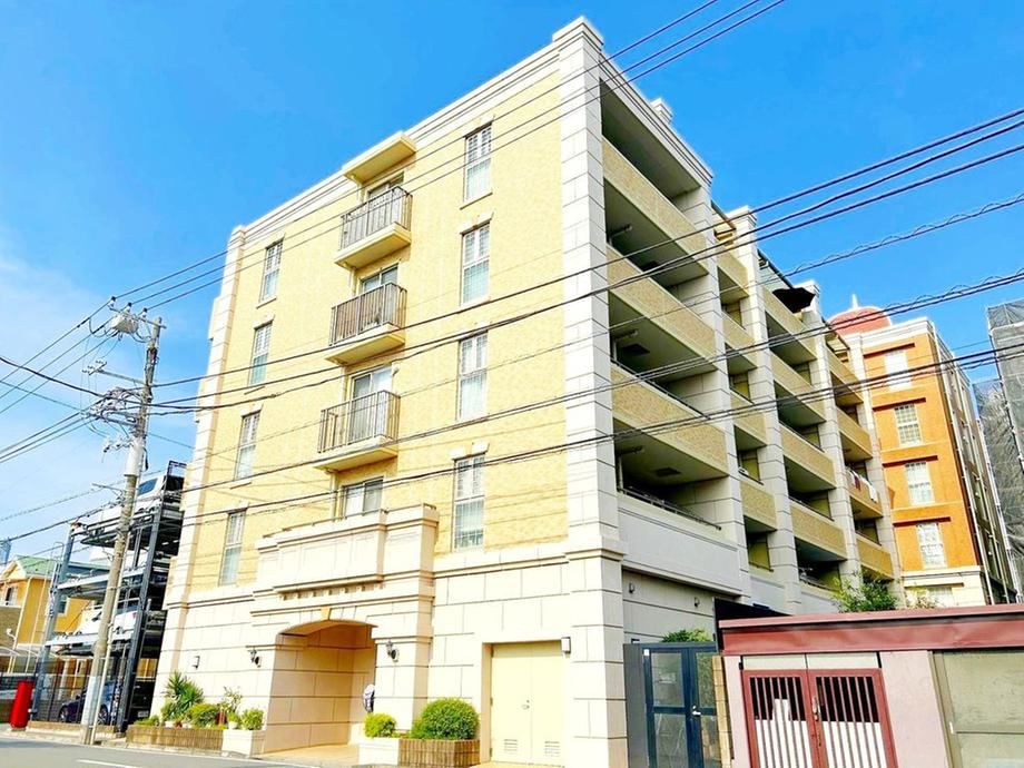 3LDK apartment in Saiwai Ward, Kawasaki, Kanagawa - Photo 1