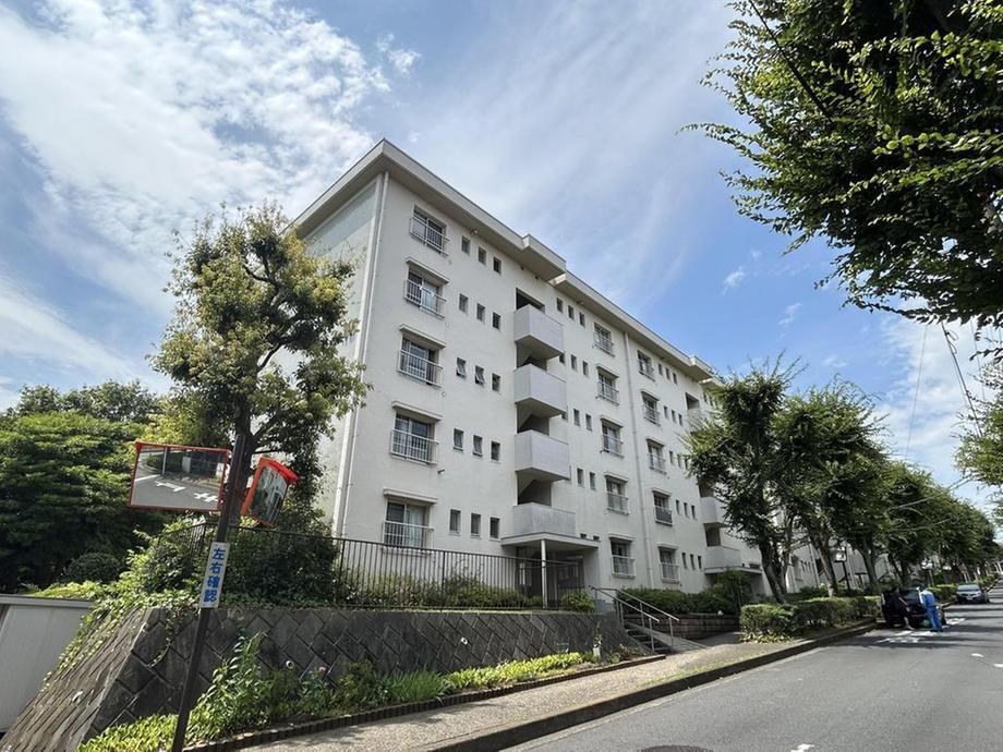 3LDK apartment in Hanamigawa Ward, Chiba - Photo 1