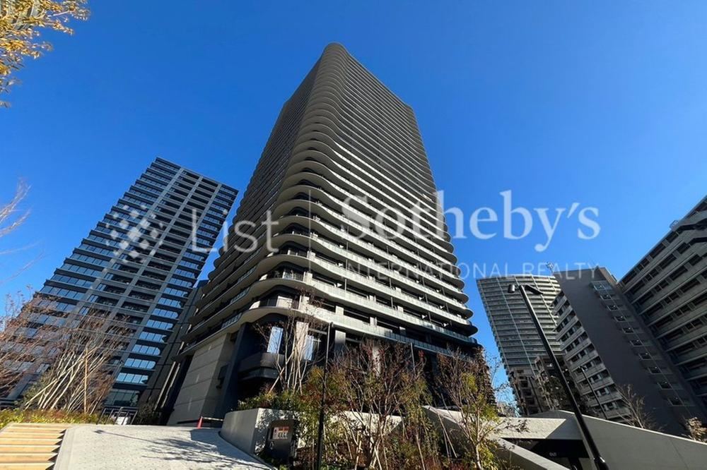 3LDK apartment in Shinagawa Ward, Tokyo - Photo 1