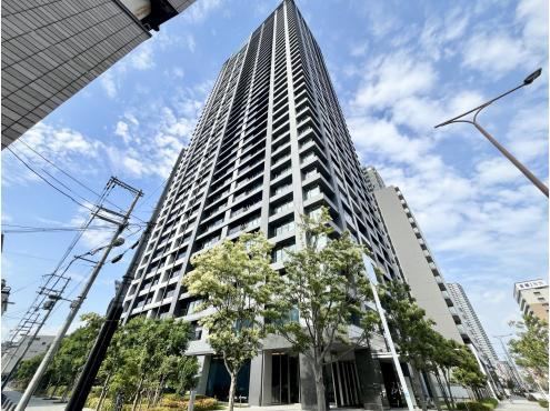 2LDK apartment in Kita Ward, Osaka - Photo 1