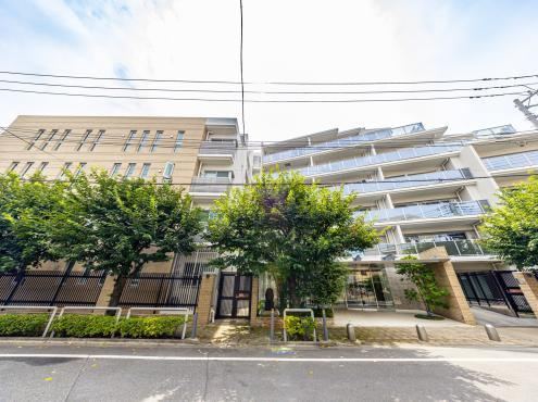 3LDK apartment in Itabashi Ward, Tokyo - Photo 1