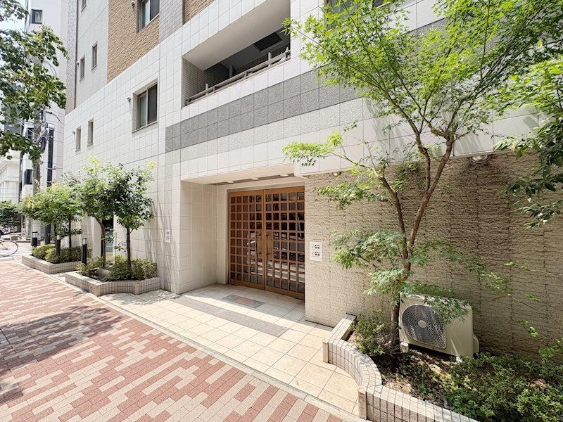 2LDK apartment in Chuo Ward, Tokyo - Photo 1
