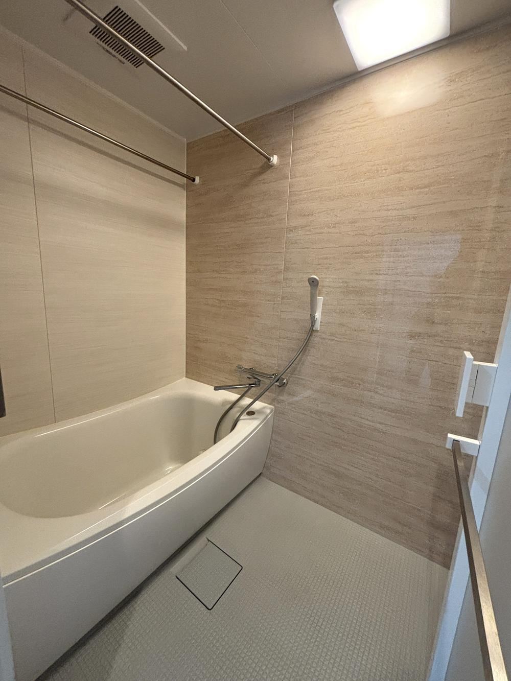 3LDK apartment in Tondabayashi, Osaka - Photo 1