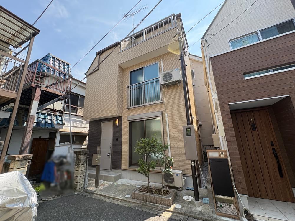 2LDK house in Adachi Ward, Tokyo - Photo 1