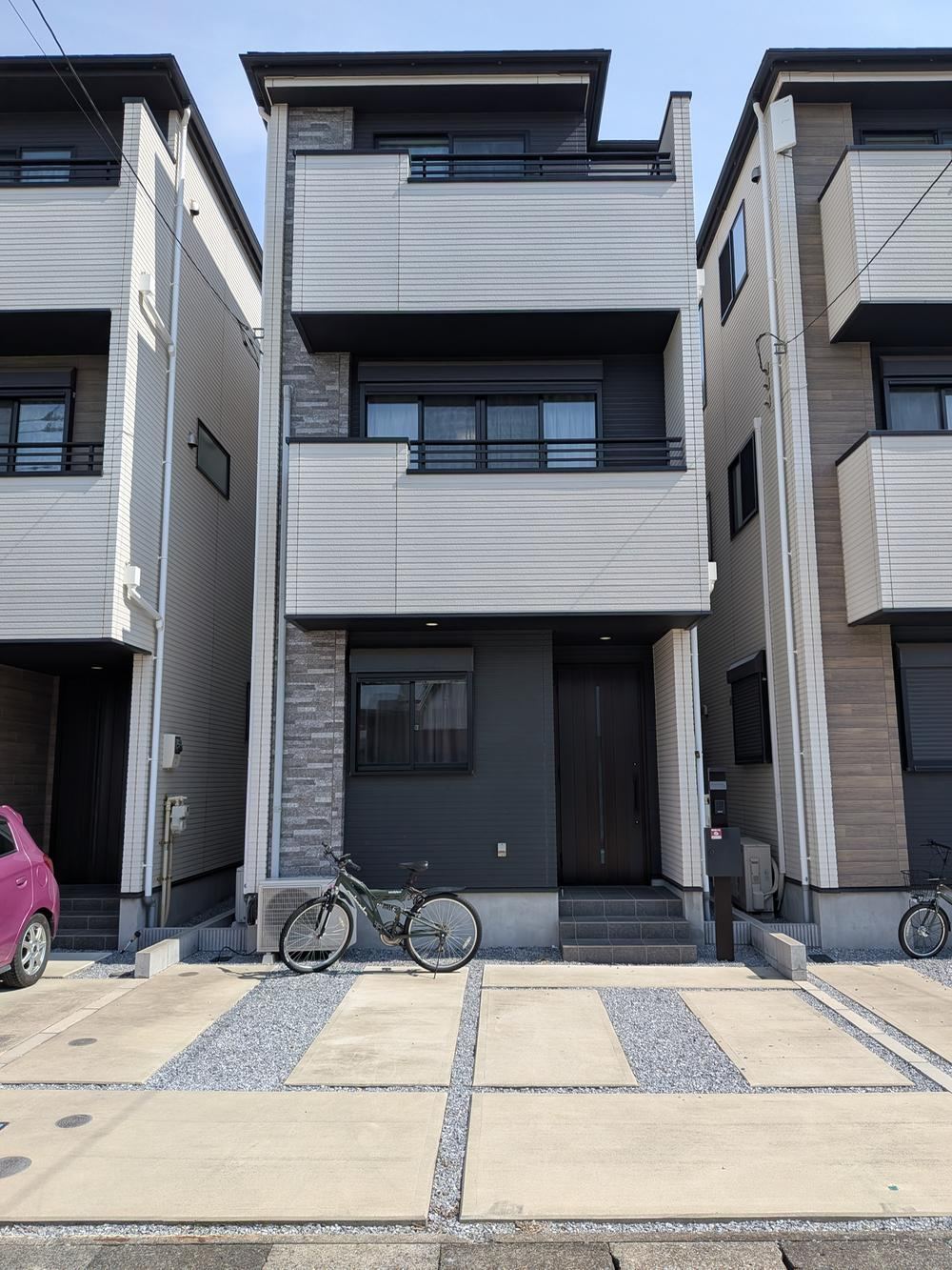 4LDK house in Kita Ward, Saitama - Photo 1