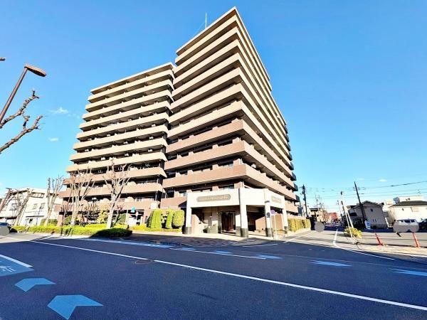 3LDK apartment in Ome, Tokyo - Photo 1