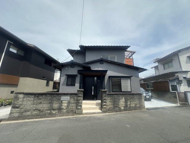 3LDK house in Matsuyama, Ehime - Photo 1