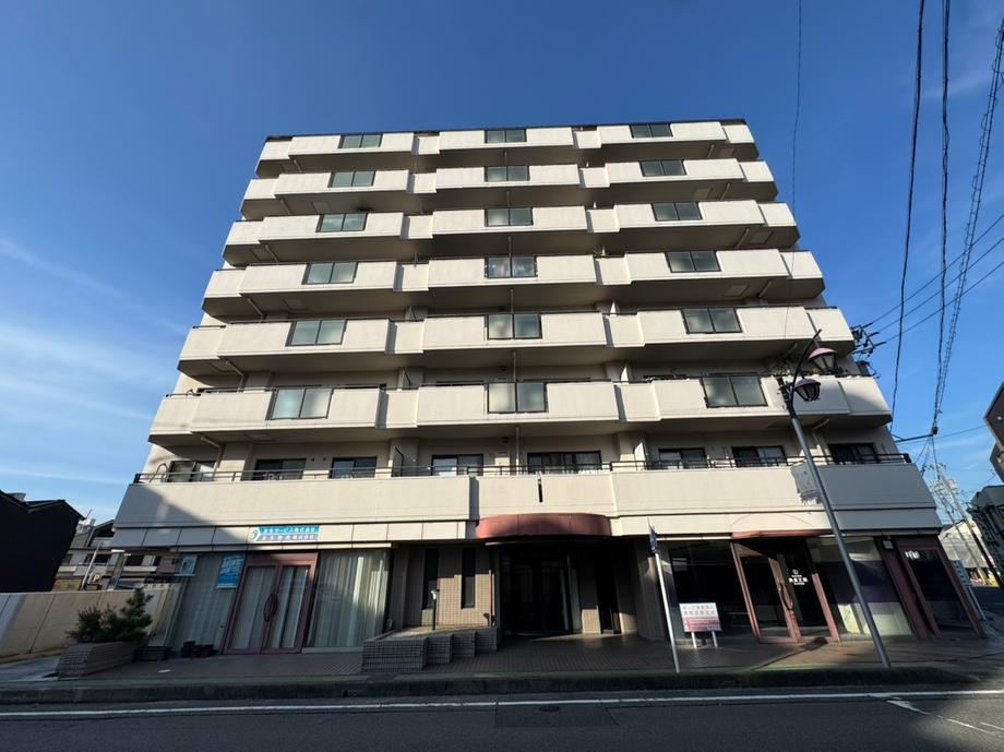 3LDK apartment in Chiryu, Aichi - Photo 1