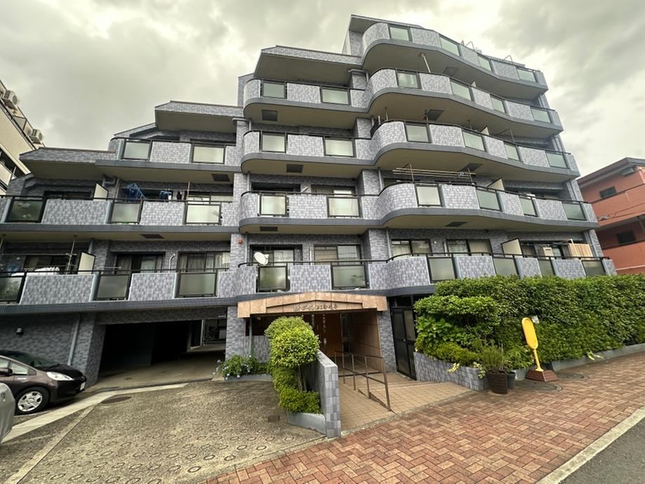 3LDK apartment in Kanagawa Ward, Yokohama, Kanagawa - Photo 1