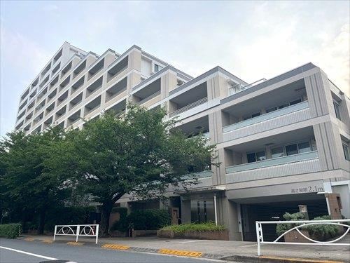 2LDK apartment in Meguro Ward, Tokyo - Photo 1