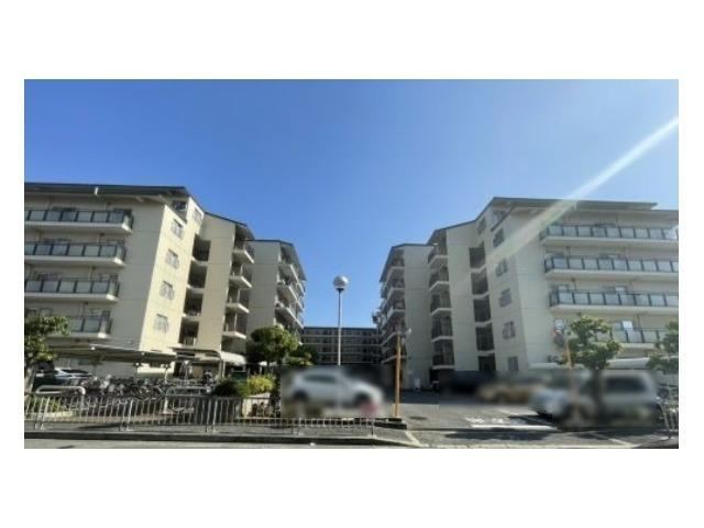 3LDK apartment in Sakai Ward, Sakai, Osaka - Photo 1