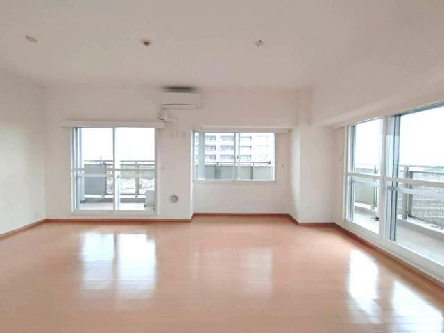 4LDK apartment in Kawaguchi, Saitama - Photo 1