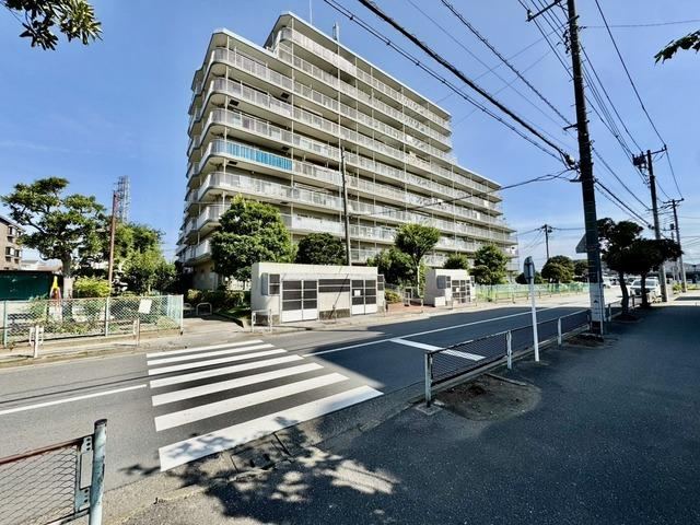 3LDK apartment in Koshigaya, Saitama - Photo 1