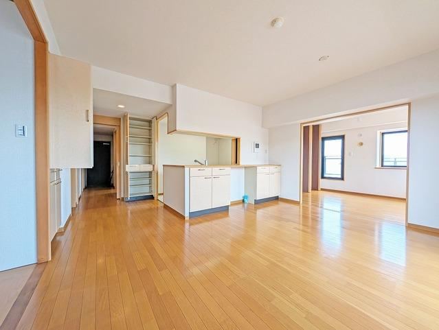 3LDK+S apartment in Kita Ward, Saitama - Photo 1