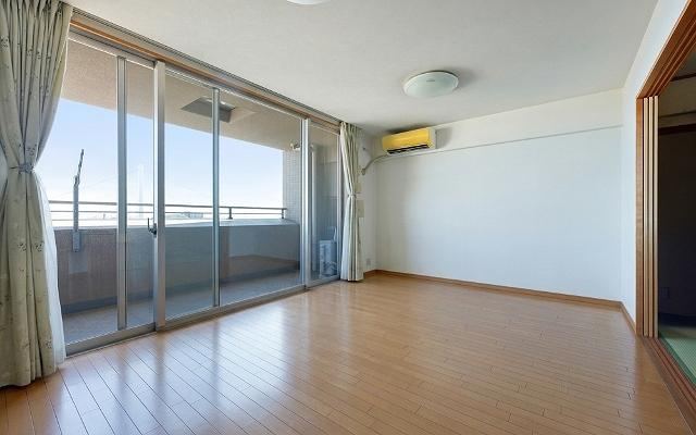 3LDK apartment in Suminoe Ward, Osaka - Photo 1