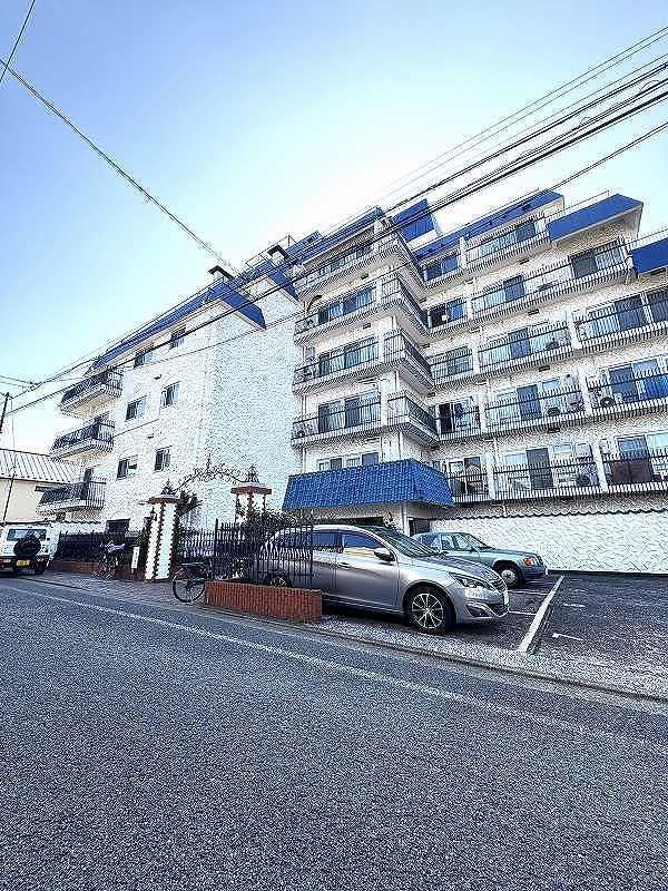 2DK apartment in Meguro Ward, Tokyo - Photo 1