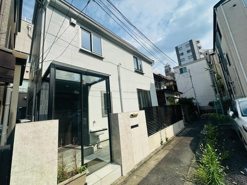 5DK house in Katsushika Ward, Tokyo - Photo 1
