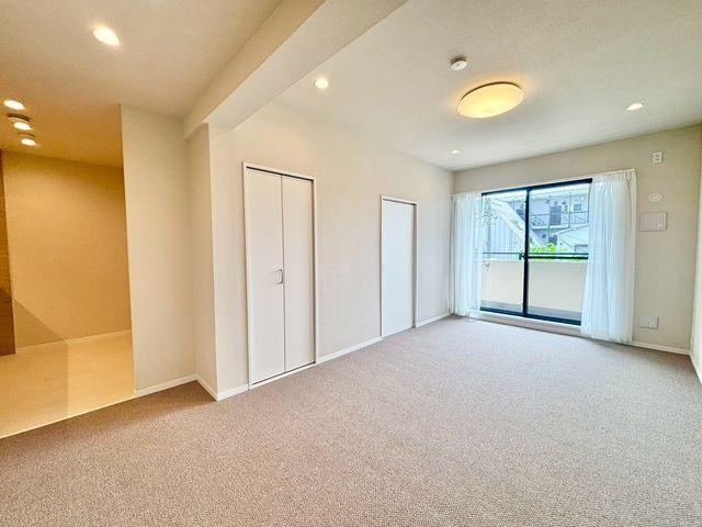 2LDK apartment in Setagaya Ward, Tokyo - Photo 1