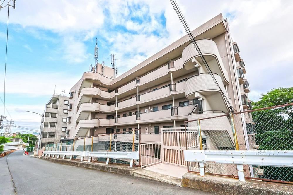 2DK+S apartment in Minami Ward, Yokohama, Kanagawa - Photo 1