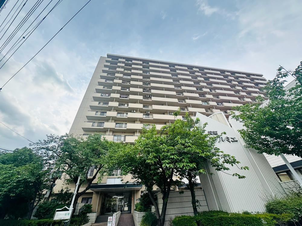 2LDK+S apartment in Adachi Ward, Tokyo - Photo 1