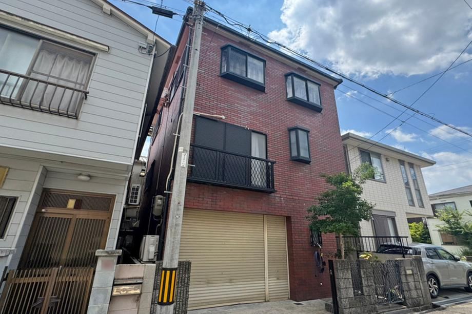 4LDK house in Takatsuki, Osaka - Photo 1