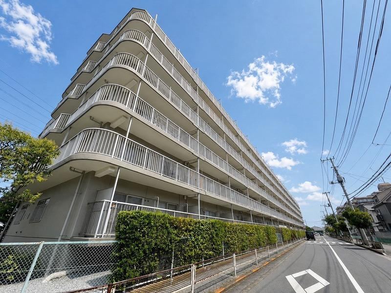 3LDK apartment in Koshigaya, Saitama - Photo 1