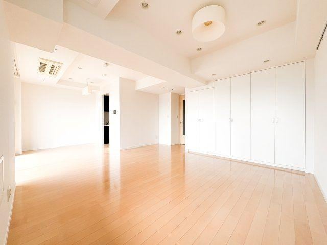2LDK apartment in Koto Ward, Tokyo - Photo 1