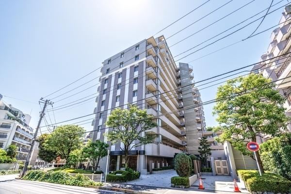 2LDK apartment in Toshima Ward, Tokyo - Photo 1